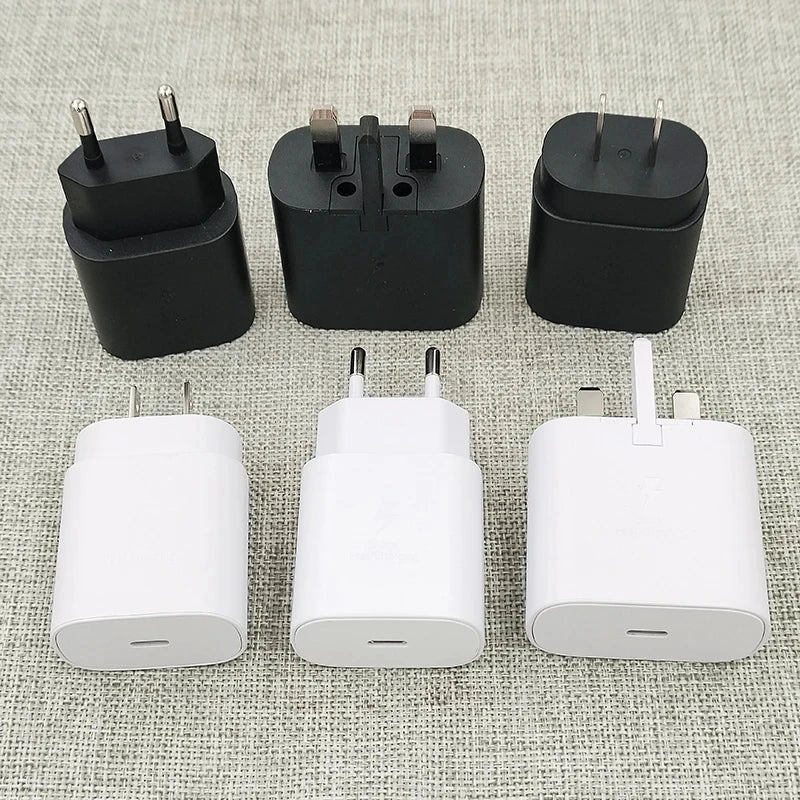 Chargeur USB C d'origine Samsung 25 W, charge ultra rapide, versions américaines, britanniques et européennes disponibles.