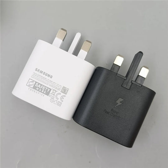 Chargeur USB C d'origine Samsung 25 W, charge ultra rapide, versions américaines, britanniques et européennes disponibles.